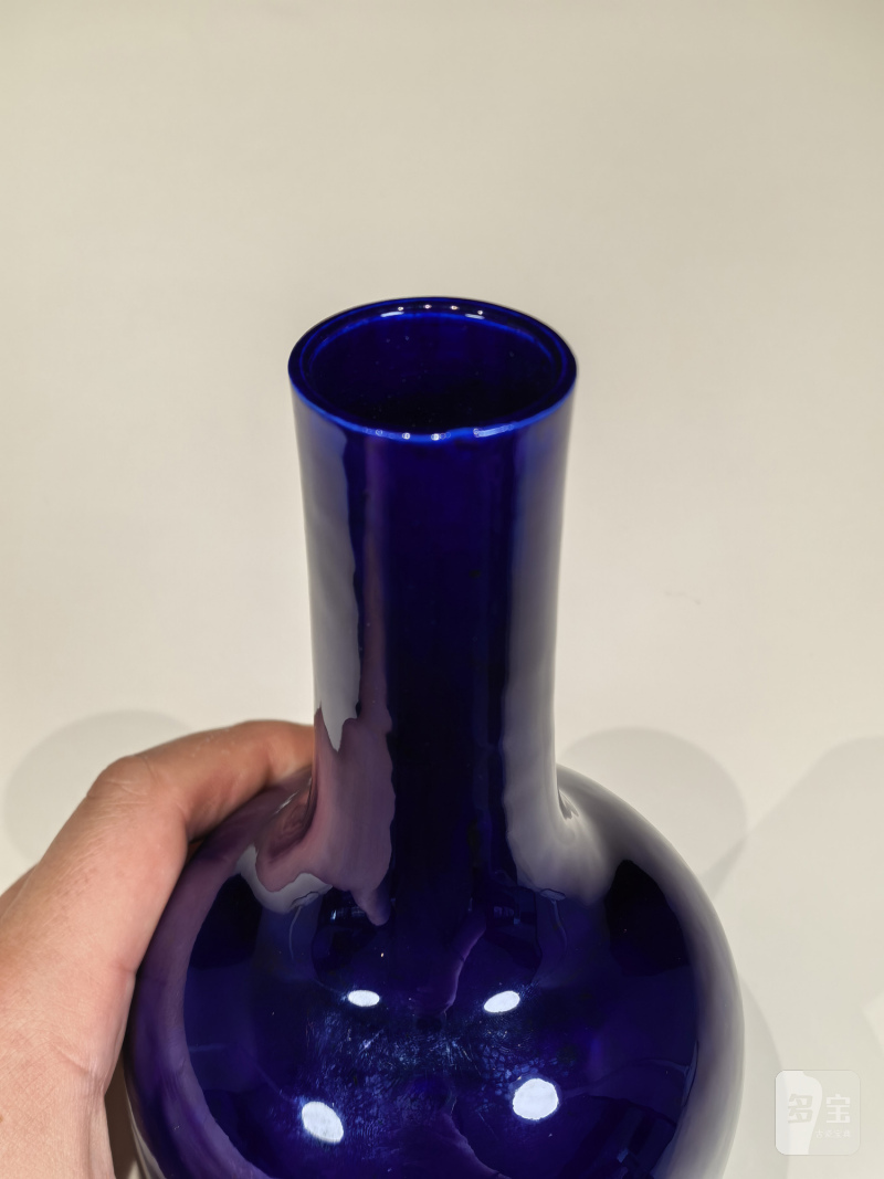 清早期 宝石蓝釉仿料器天球瓶 - 图13